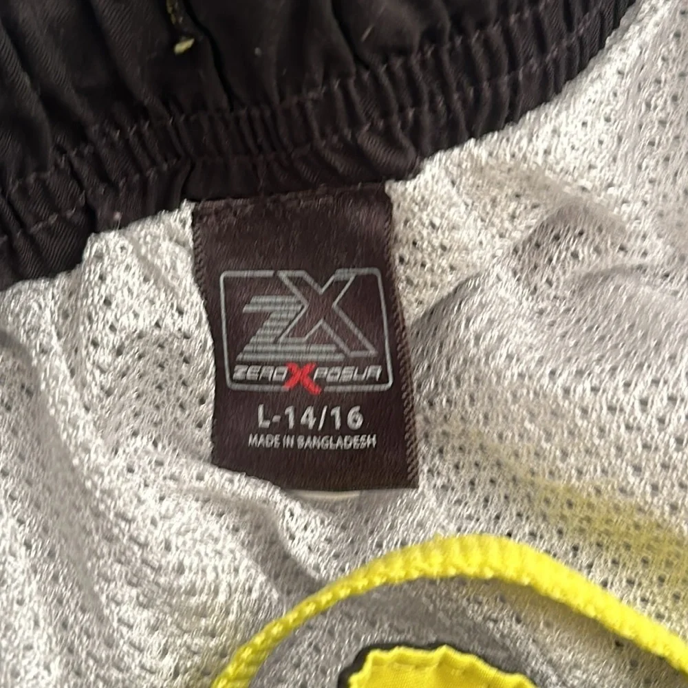 ZeroXposur multicolor board shorts style light weight swim trunks